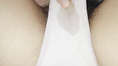Japanese amateur video masturbating in bed [Personal shooting]