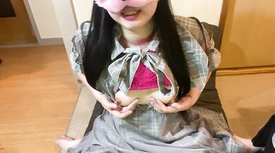 Masturbation in plain clothes of a chubby married woman