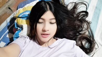 18+ Solo Female Fingers Her Wet Pussy Until She Squirts – 4K