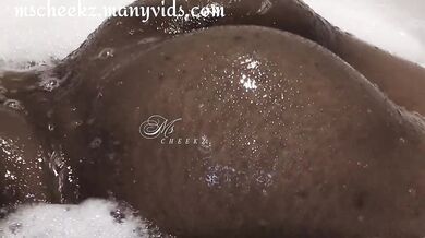 Play time in the Bath
