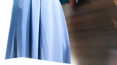 Curvy mature woman - video from a shopping mall fitting room