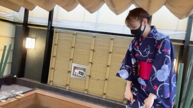 浴衣姿の女子大生が人に見られながらの初ハメ撮り！大興奮のぐちょぐちょパイパンまんこにたっぷり中出しSEX! AbemaTV給与明細 RYO＆YUU素人カップル/歳の差/10代/スタイル抜群/美少女