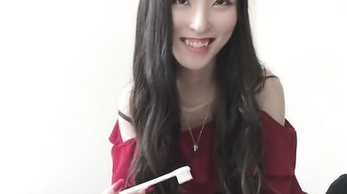 【한국어 자막】칫솔로 자지를 닦는 거!? 침 뱉기 & 보상을 위한 핸드잡 일본의 아마추어 소녀