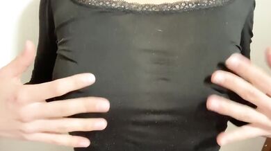 おっぱいマッサージをヒートテックでやってみた→ふわふわおっぱい