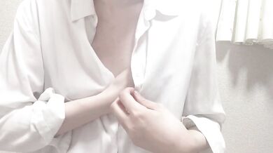 Amateur sexual Japanese nipple masturbation