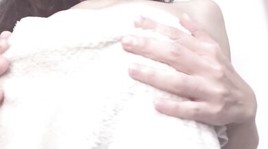 【イキすぎチクニー】新年早々超敏感ちくび Japanese nipple orgasm masturbation NewYear