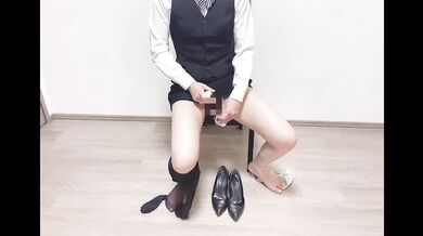 普段は真面目な銀行員が家ではド変態オナニスト！
