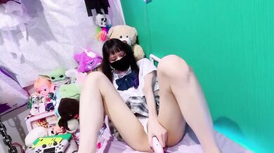 Secret masturbation, housemate don't be notice. with vibe too thick no enter