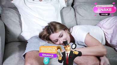 Big Ass Blonde is stopping me from watching TV - HUGE CREAMPIE