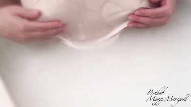 "Japanese amateur nipple play" I masturbated with my nipples over my wet shirt