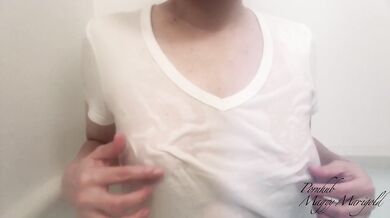 "Japanese amateur nipple play" I masturbated with my nipples over my wet shirt