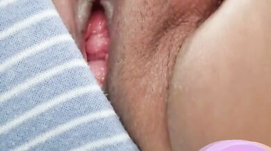 Masturbation Japanese Middle-aged woman "Put into my urethra a slim Driver