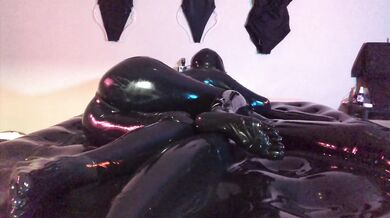 Latex Airi&Mina 013