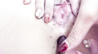 【まんこくぱぁ】指でおまんこを広げてぽっかり穴あき奥まで丸見えオナニー　ヒクヒクケツ穴にディルドをブチ込むアナニー大好き変態女子素人自撮り変態痴女