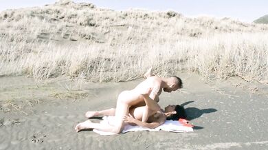 Slutty Wyld Yasmin Gets Fucked on a Public Beach