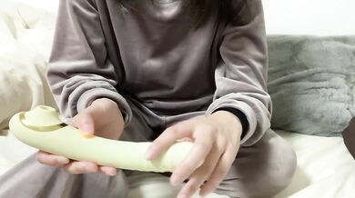 生理だけど新しいおもちゃもらったからしたくなっちゃった( *´艸｀) 吸うやつ/吸引/ピストンバイブ/立鳥バイブ/素人撮影/日本人/オナニー/Japanese