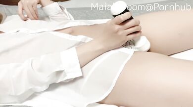 貧乳の素人娘が電マオナニーでイっちゃう