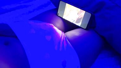 Avatar masturbates watching gay lesbian hentai porn