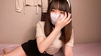 ファッションチェックのつもりが敏感乳首が反応しちゃってそのまま何回もイッちゃった…