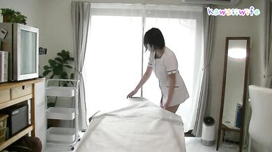 リアル過ぎる人妻メンエス嬢のマッサージからのセックス