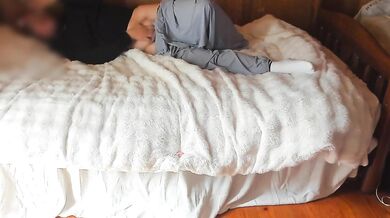 【盗撮風】スマホでエッチな動画見ながら腰ヘコヘコオナニー