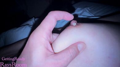 [Married woman in her fifties] Today I feel pierced nipples more than suction hypertrophied nipples. I feel too good and the end