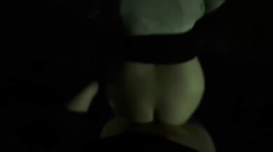 【個人撮影】夜の公園でムチムチ看護師に大量中出し帰りはリモコンバイブで自宅まで我慢できずにお漏らしHENTAI/ハメ撮り/素人/青姦