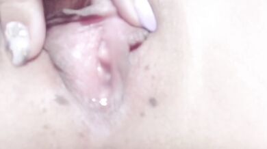 Dildo anal masturbation with the pussy wide open You can see the folds in the vagina cramping The in
