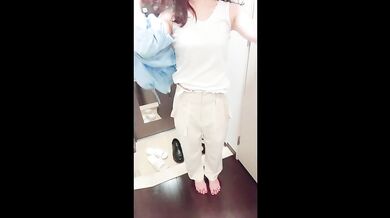 【個人撮影】服の下は可愛い下着とえっちな体...帰宅して即脱がされる色白美少女まりあ(前編)／Japanese amateur hentai ／スマホ／素人カップル
