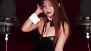 Exclusive content: ASMR Bunny Girls Lick your ears