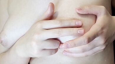 OILY BREAST MASSAGE WITH BEAUTIFUL NIPPLES // Japanese // oil // natural-big breasts