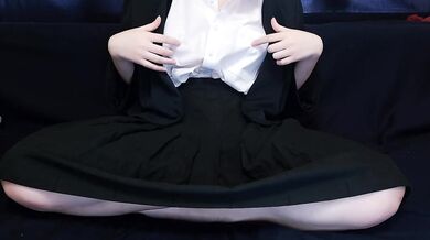 JAPANESE SCHOOLGIRL ACTIVATE HERSELF BEFORE MASTURBATION AND RECORD IT ON CAMERA