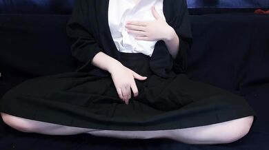 JAPANESE SCHOOLGIRL ACTIVATE HERSELF BEFORE MASTURBATION AND RECORD IT ON CAMERA