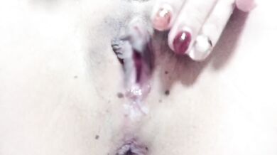 ピンク美まんこドアップくぱぁ広げて奥まで丸見え　素人自撮り電マ白濁マン汁溢れ出るクリイキオナニー　No.3