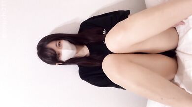 Wearing a baggy shirt that barely hides the pants that looks like T him, and vibe masturbation (amateur individual shooting / big / big ass / nipple / beauty / Japan cute / japanese / asian