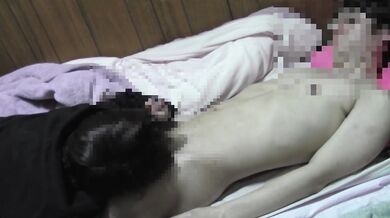 Sっ気アラフィフ熟女がキス・手コキ・濃厚フェラ・玉舐めで暴発射精させる　Japanese mature blowjob, handjob and kiss