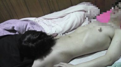 Sっ気アラフィフ熟女がキス・手コキ・濃厚フェラ・玉舐めで暴発射精させる　Japanese mature blowjob, handjob and kiss