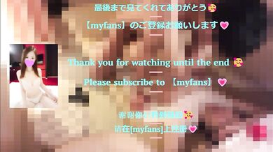 マゾ豚男を四つん這いにしてアナルを舐め廻しながら手コキしてくれるド変態彼女　アナルの中にガチで舌を入れて喜ぶ痴女です