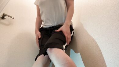 『リクエスト動画７』体操着で体をもじもじ、休憩時間にトイレに行きそびれて限界我慢