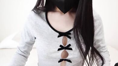 ありえない物でオナニーする女...当てれる？