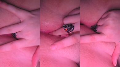 Fucking myself and squirting