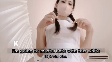 I masturbated so that I could look up from below with a white apron and a dildo given to me by a Twi