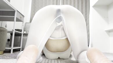 Married woman starts masturbatig during yoga