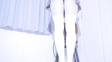 I rub my tennis racket in white knee high