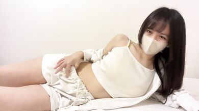 [Japanese amateur girl] Lift one leg and insert dildoの (big tits/asian