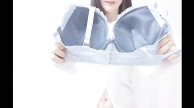 【個撮】ノーブラ ノーパンで丸見えに…no bra and no panties没有胸罩和内裤的全视图