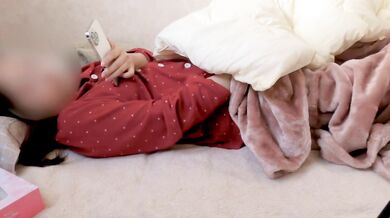 【Personal shooting】Masturbation while watching AV in bedAmateur real masturbation Japan woman who felt good and got too wet