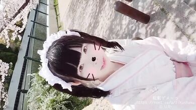 I met a girl in a Japanese-Lo-costume under a cherry tree and had sex with various positions.