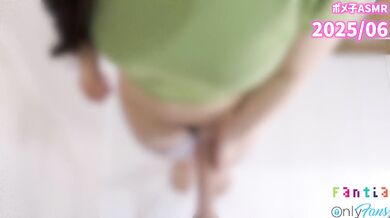 [Japanese] Older girlfriend standing intercrural sex [amateur] Big tits thigh job ASMR asian hentai
