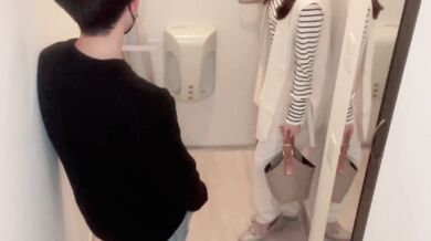 Cohabitation life] "Don't get acme yet ... /OL/amateur//pov/beauty/nice ass/cute/couple/selfie/smartphone/beautiful girl